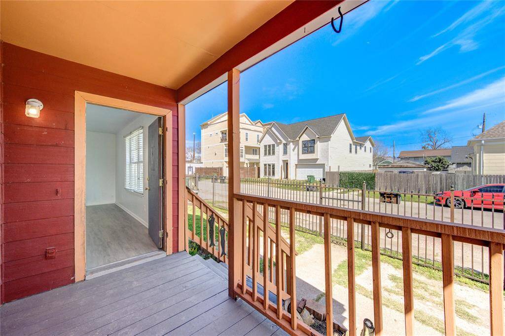 Front porch living.