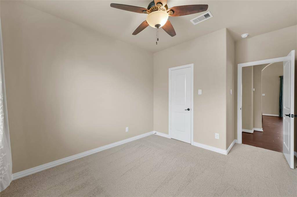 Cute 3rd bedroom off the living room