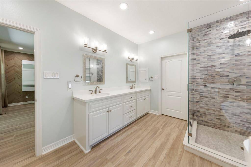 No need to share with the dual sinks at the vanity, providing convenience and comfort for your daily routine.