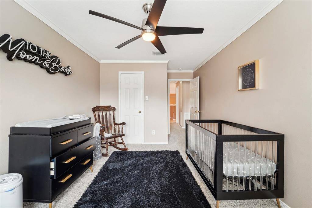 Secondary bedroom