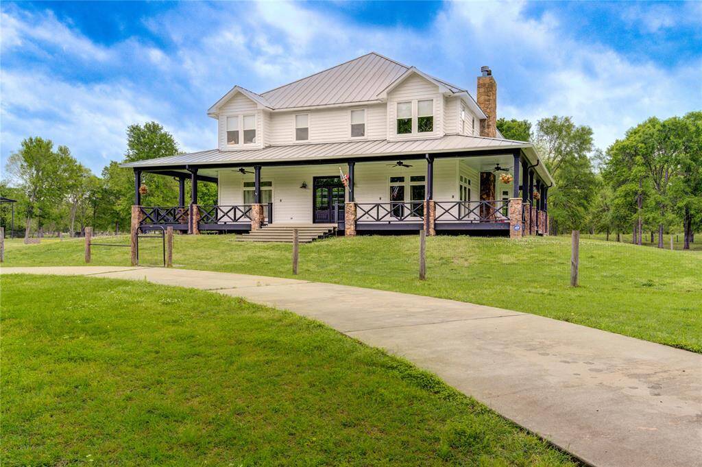 This 2000 square foot wrap-around porch will surely be a fantastic and inviting space to relax and entertain guests.