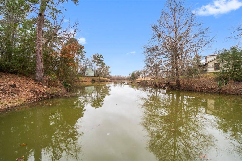 Spacious and navigate your boat easily through the river.