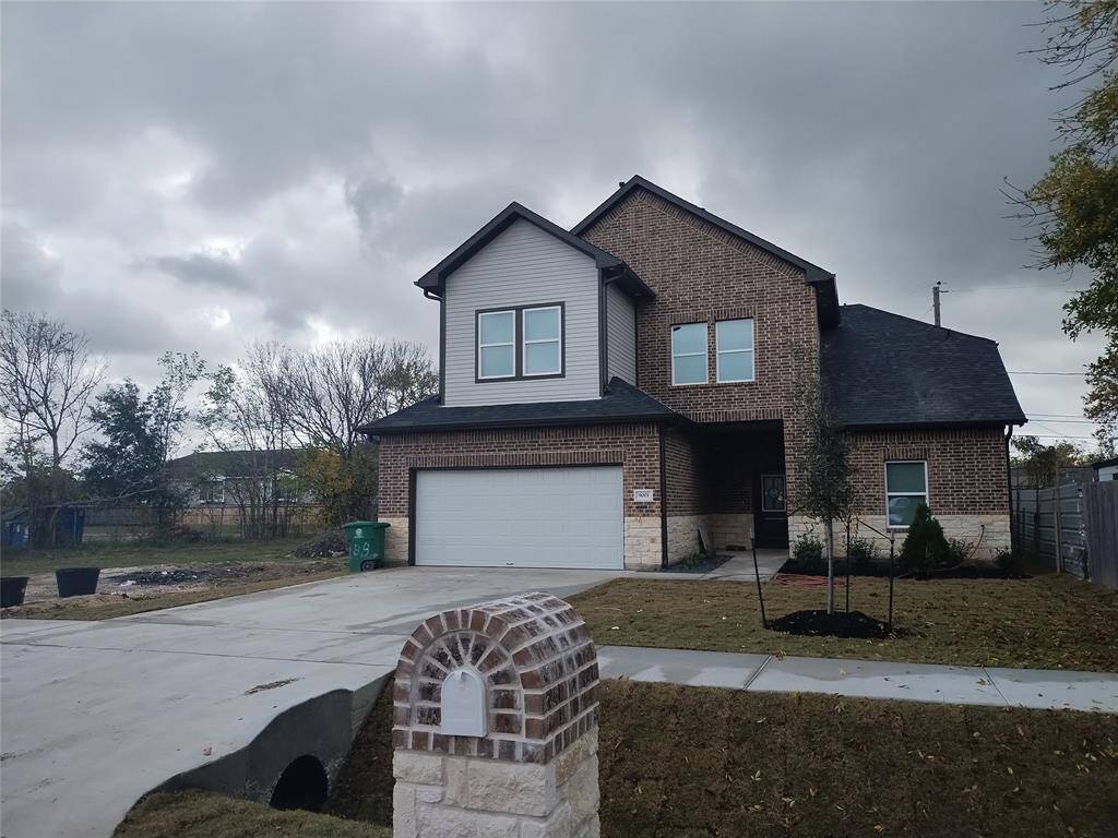 NEW 4 Bedroom 3.5 Baths