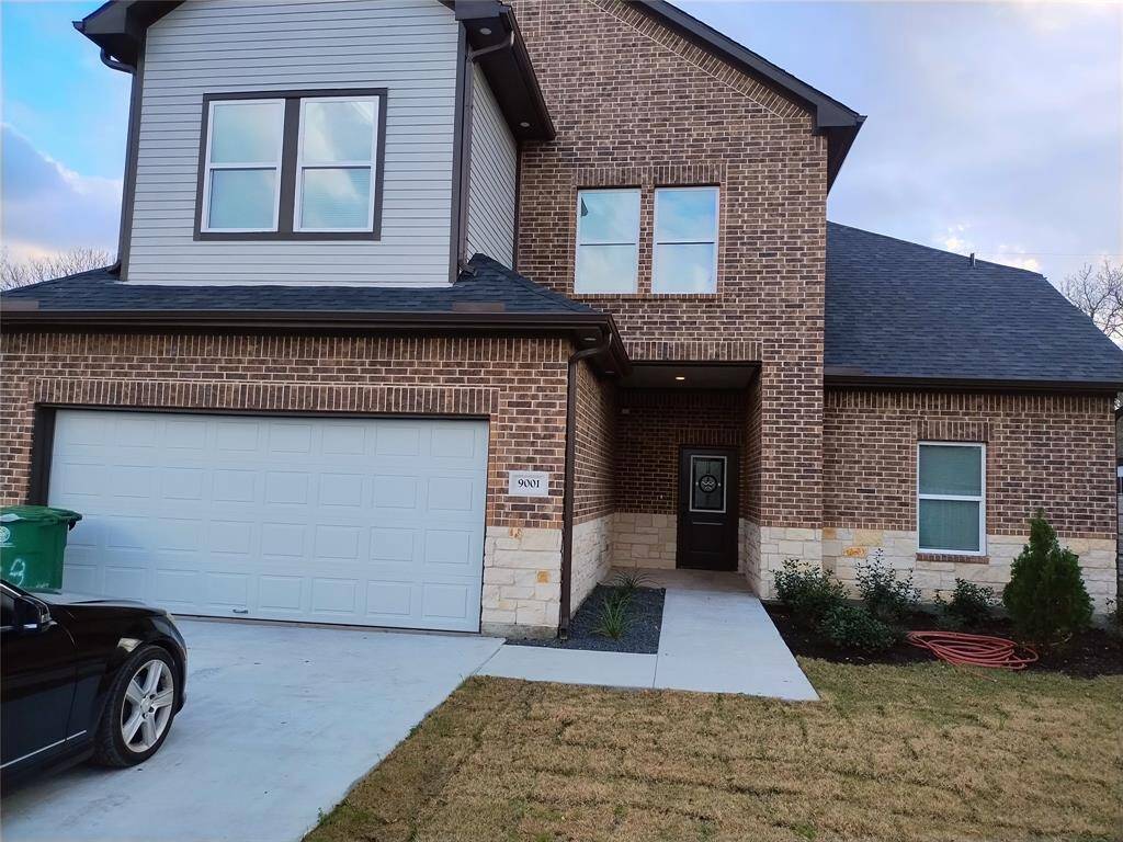 Front view / Solid Brick and Stone