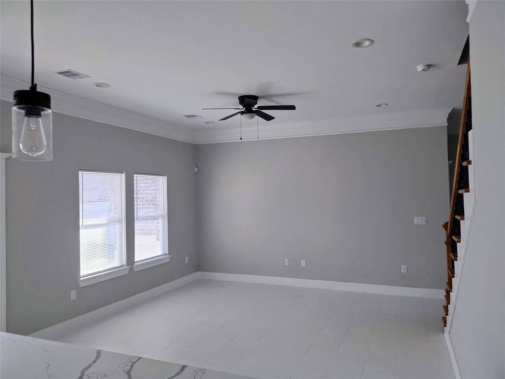 Livingroom / Plenty light from outside Back Yard