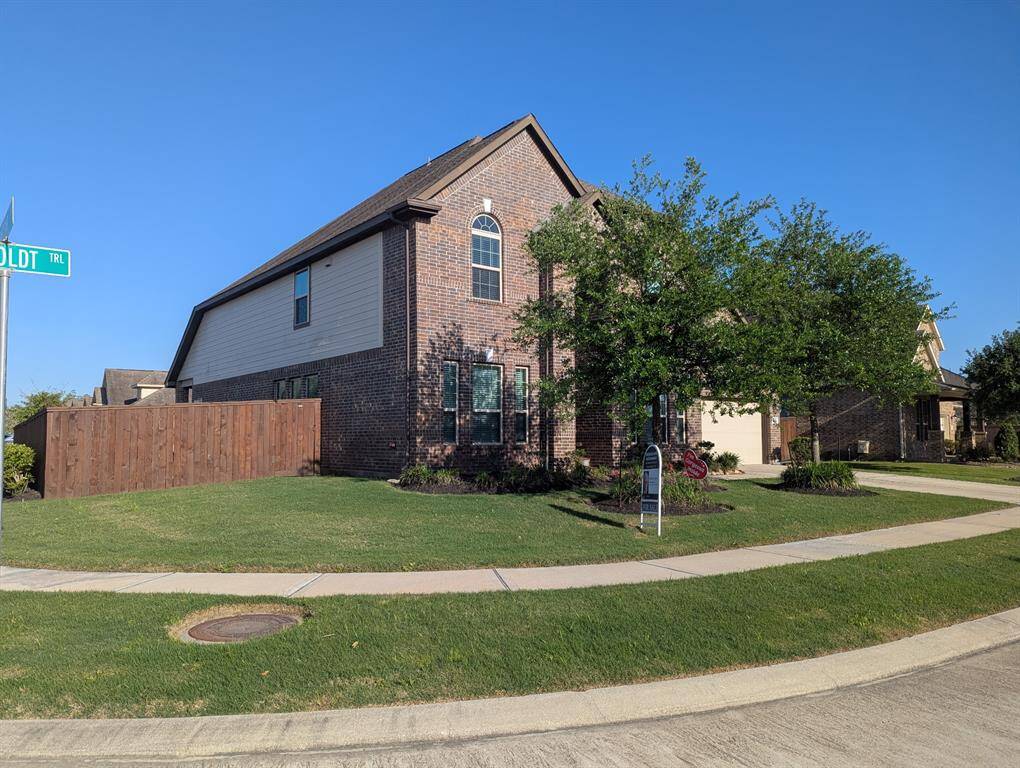 Corner lot larger lot big enough for your very on oasis