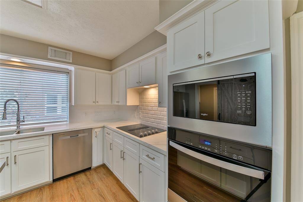 Kitchen; all new appliances