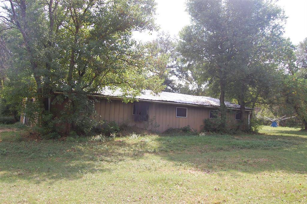 Barn is 60 x 36.