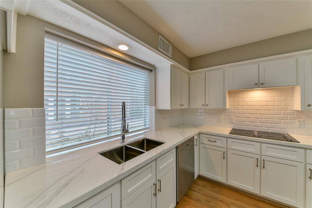 Kitchen granite countertops