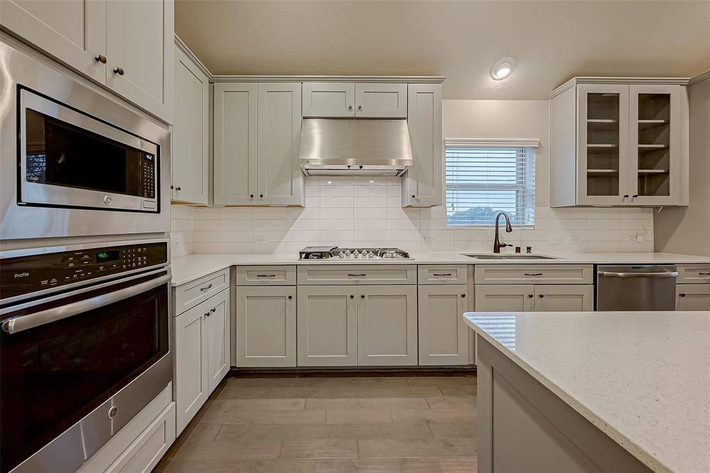 5 burner range with chef style vent!