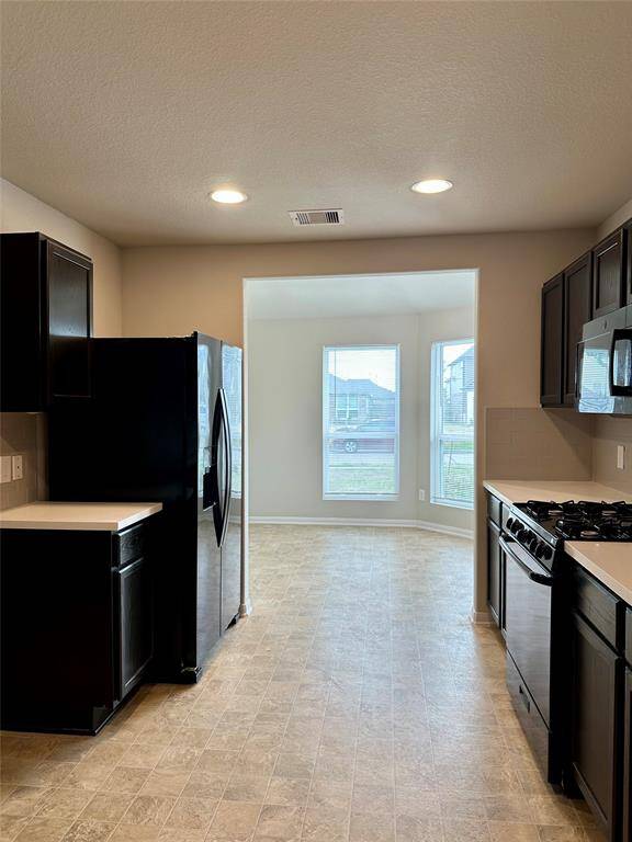 Open kitchen concept to your breakfast room.