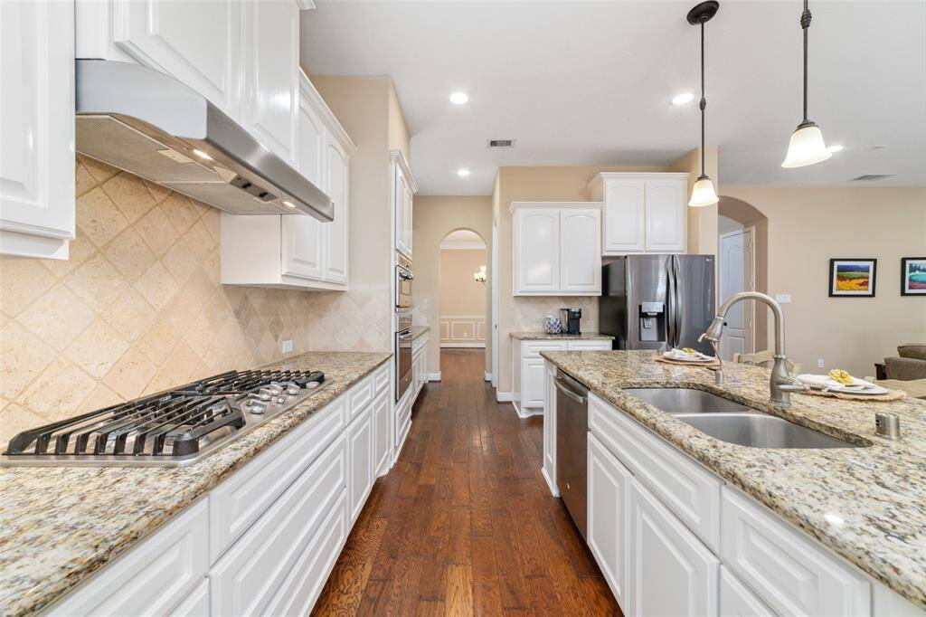 Gleaming upgraded 42" wood cabinetry