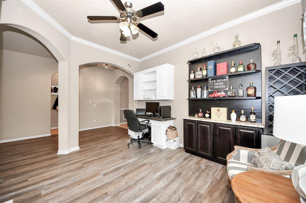 Dining room with beautiful flooring