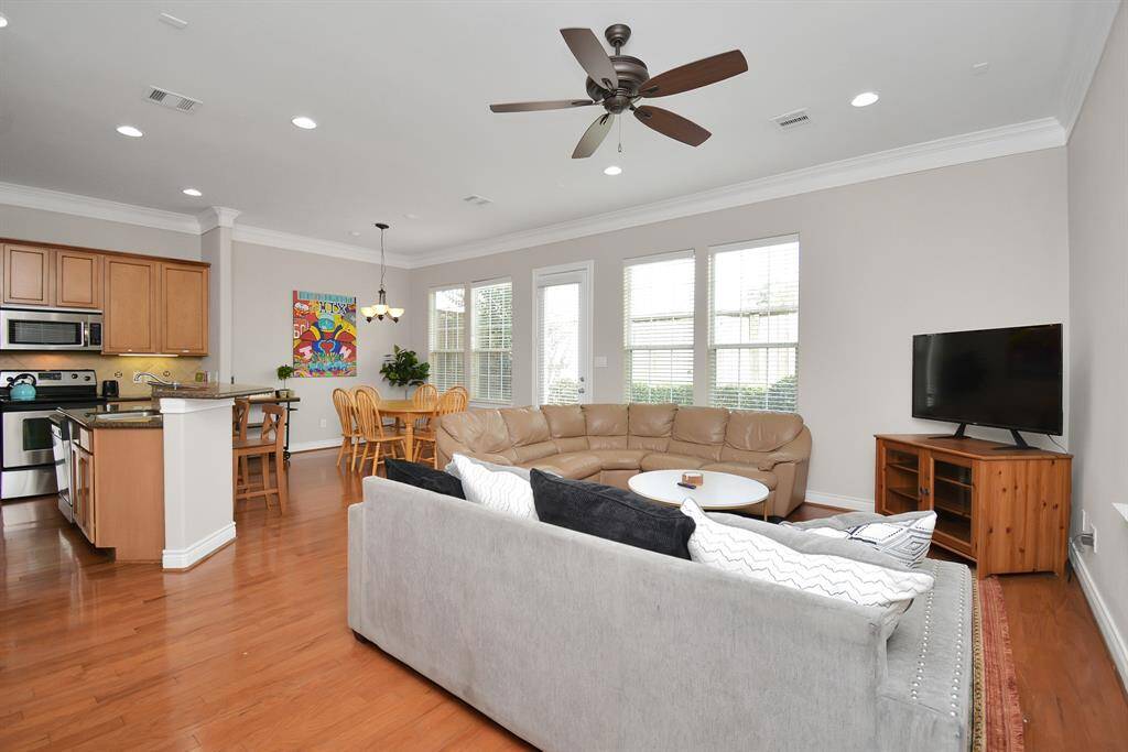 Open floor plan concept with breakfast kitchen and living area all connected together