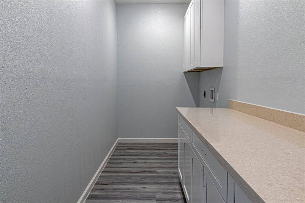Look at this laundry room!