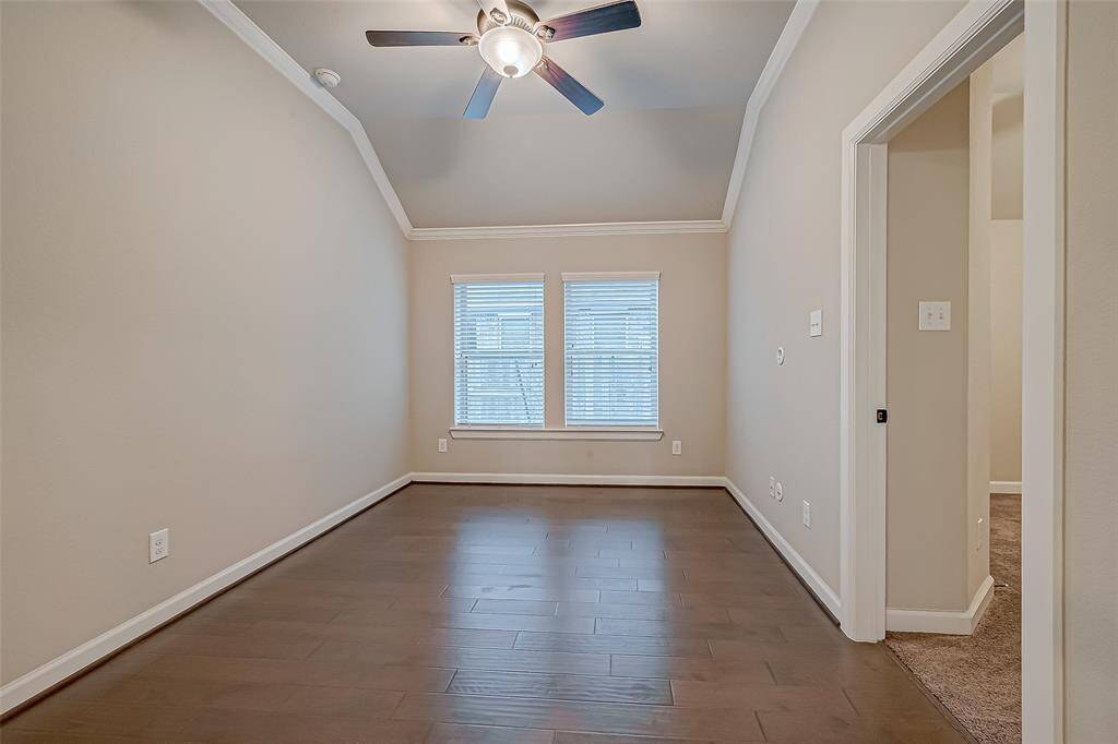 Flex space/Gameroom between secondary bedrooms.