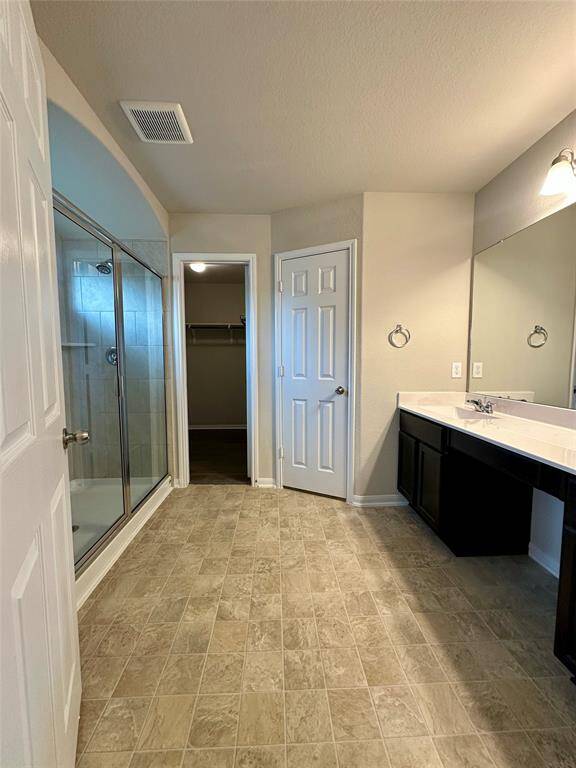 Beautiful Master Bathroom!