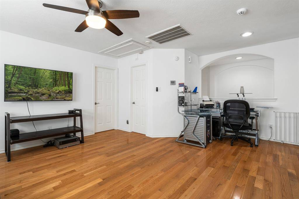 gameroom with work area