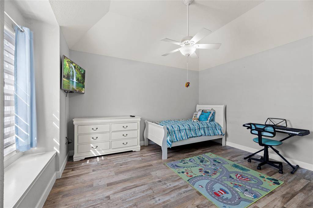 Second bedroom 2nd floor