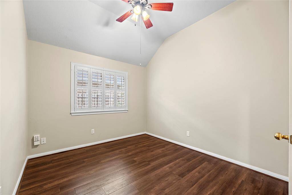 Secondary bedroom 2