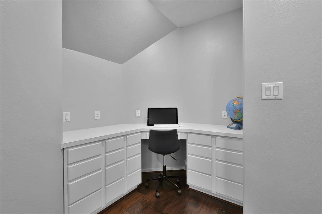 2nd floor office space