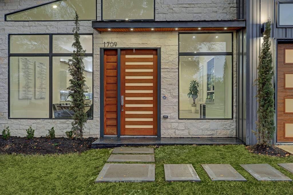 A rare one-story 4/4.5/2 NEW construction.