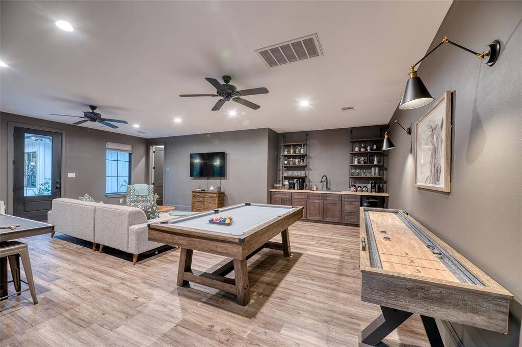 Guest/Garage Apartment Gameroom