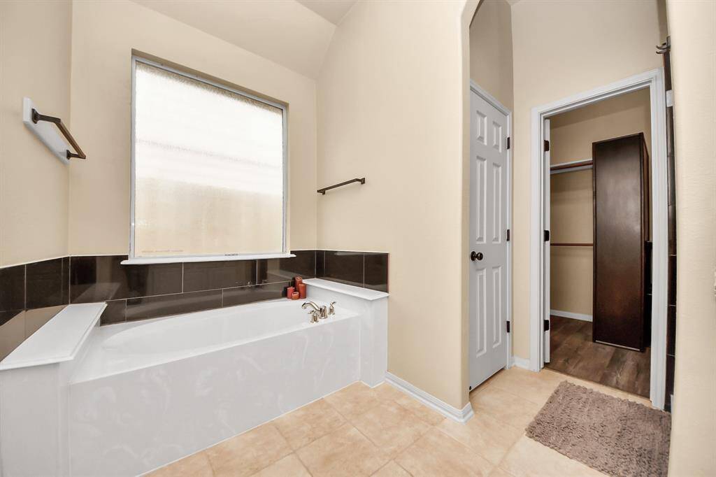 Relaxing tub