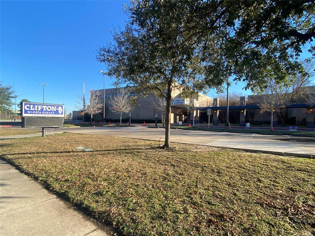 Clifton Middle School is in the neighborhood and located at the corner of Lost Forest Dr and Golden Forest Drive