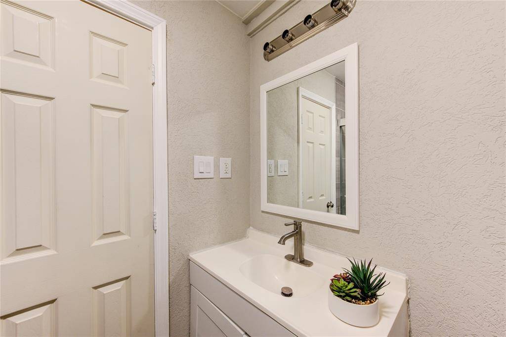 Downstairs bathroom