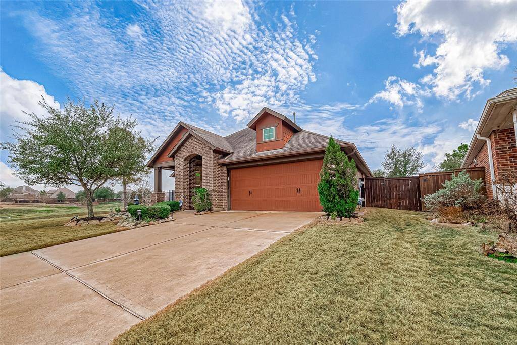 Such a well maintained home! You would think it was a model!