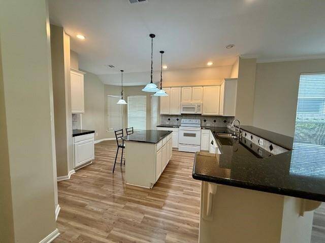 Kitchen (Multiple views)