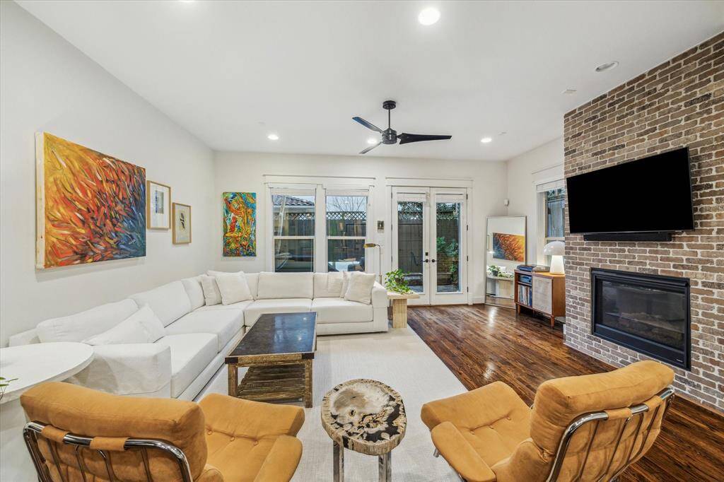 Living Room: Carefully designed to enjoy every view of garden-home living, the Living Room exudes exquisite architecture, comfort, elegance and charm.
