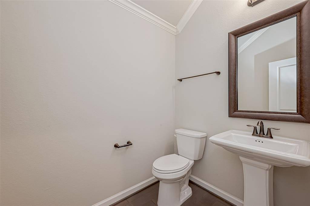 The 1/2 bath off entry.
