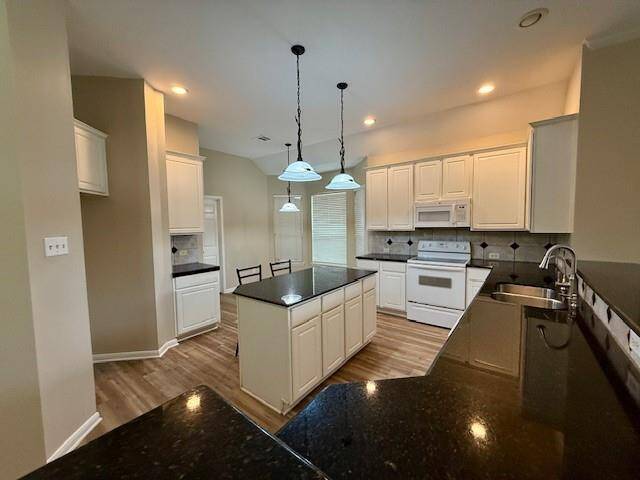 Kitchen (Multiple views)