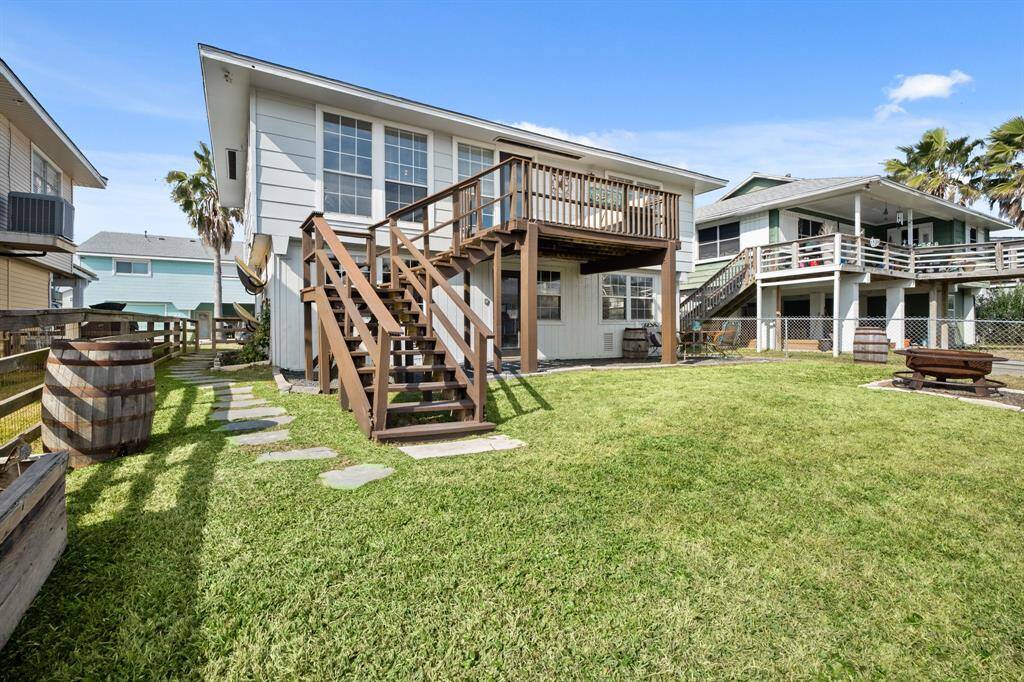 This home is located in a vibrant community that offers a plethora of activities to enhance your island lifestyle. Enjoy the Annual Fishing Tournament, the community park, swimming pool and the reknown Bayou Bistro and Bar.