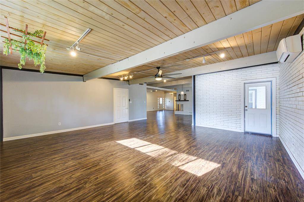 Dining/Game Room