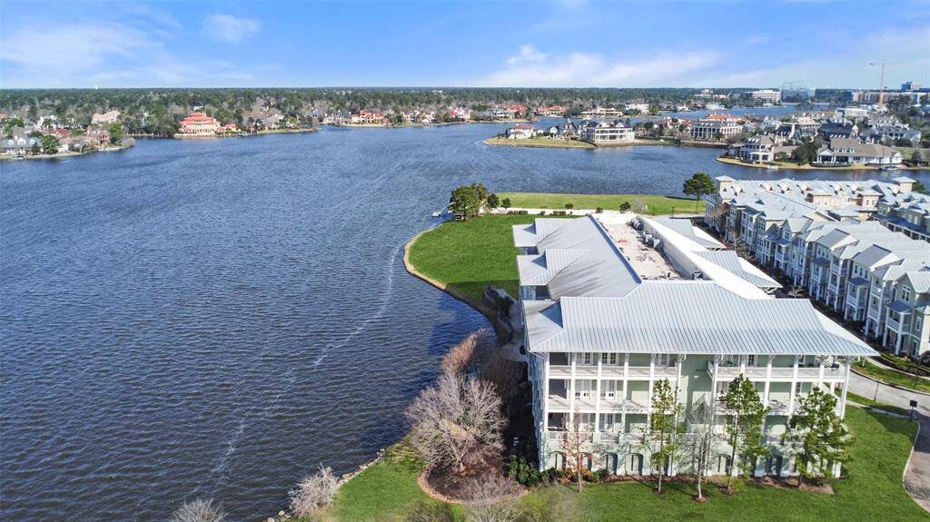 Breezy Way will always offer a breathtaking lake view for you! This lock and leave lifestyle has additional perks such as round the clock security, controlled building access, upstairs trash shoot and underground parking with additional guest parking