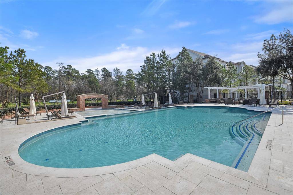 East Shore Club Pool