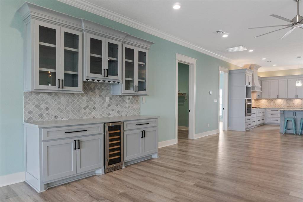 Built-in Bar with wine Fridge
