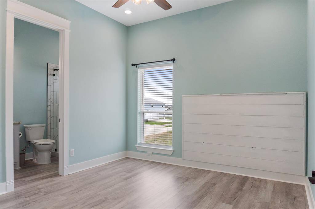 4th Bedroom with Private Bathroom