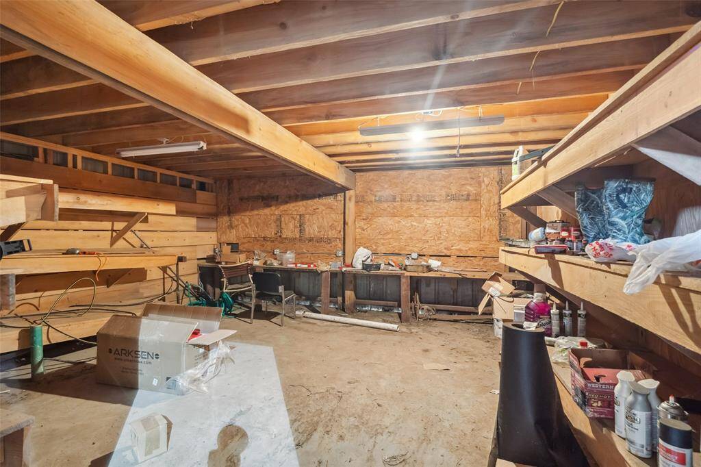 The large tool room.