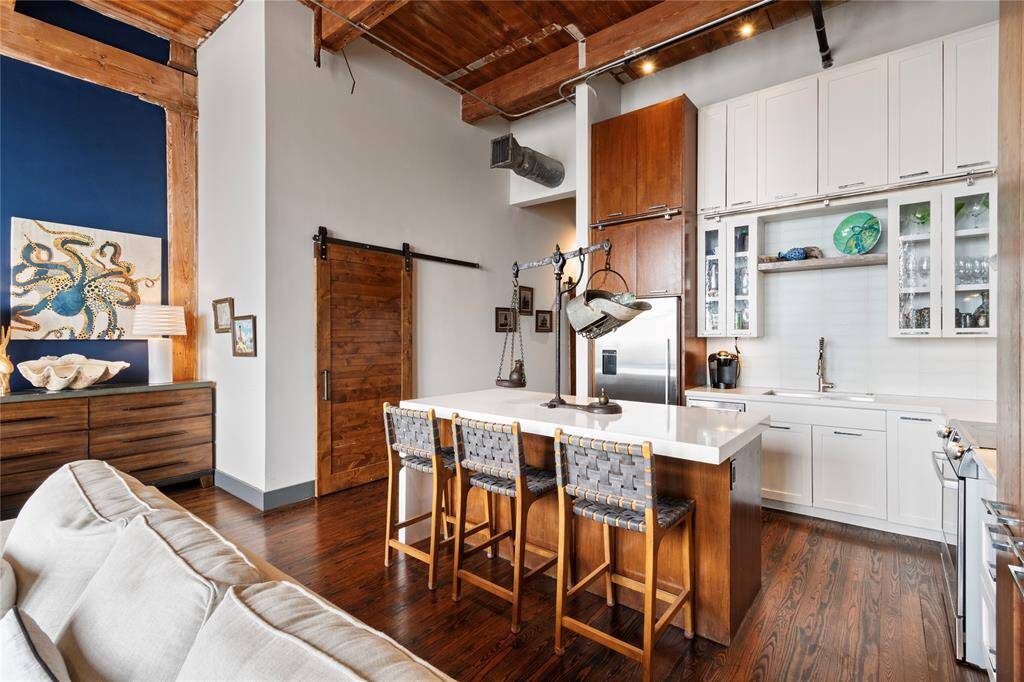 Updated kitchen with eat in Island