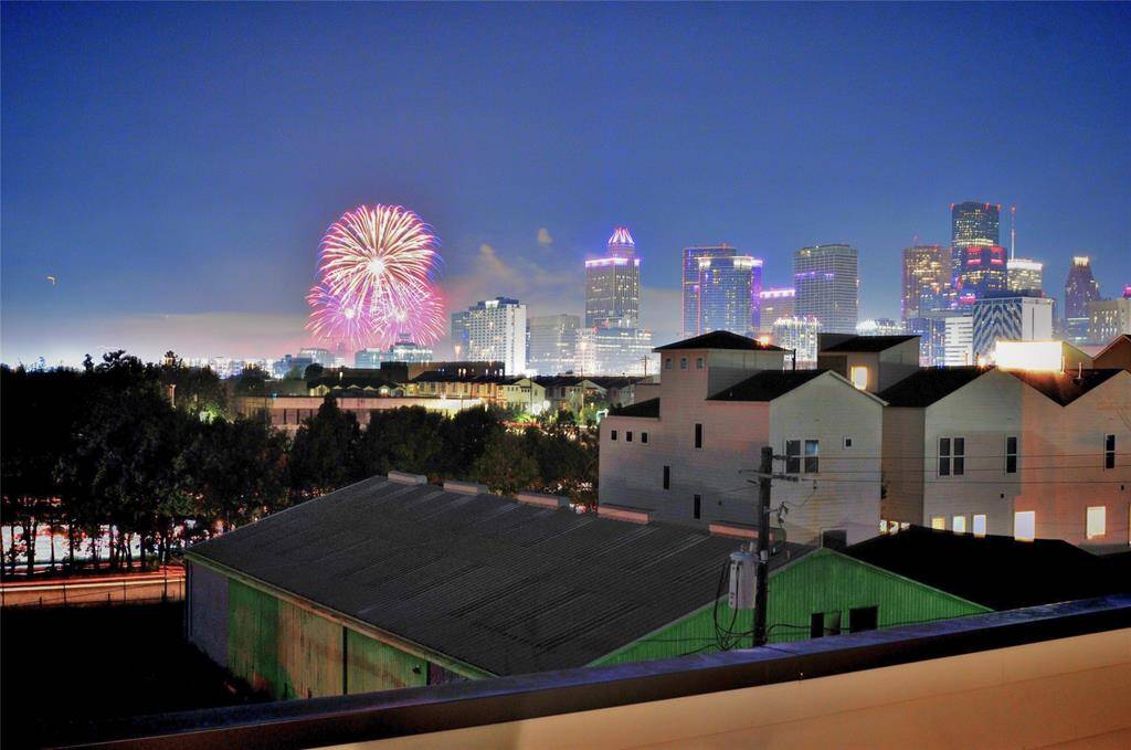 Experience breathtaking city vistas and festive firework displays from the spacious rooftop terrace. This prime vantage point in La Ville Saint Emanuel combines the allure of urban living with serene panoramic views, ideal for entertaining or enjoying quiet moments above the bustling cityscape.