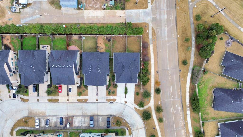 Grass is virtually enhanced since this was taken in February.