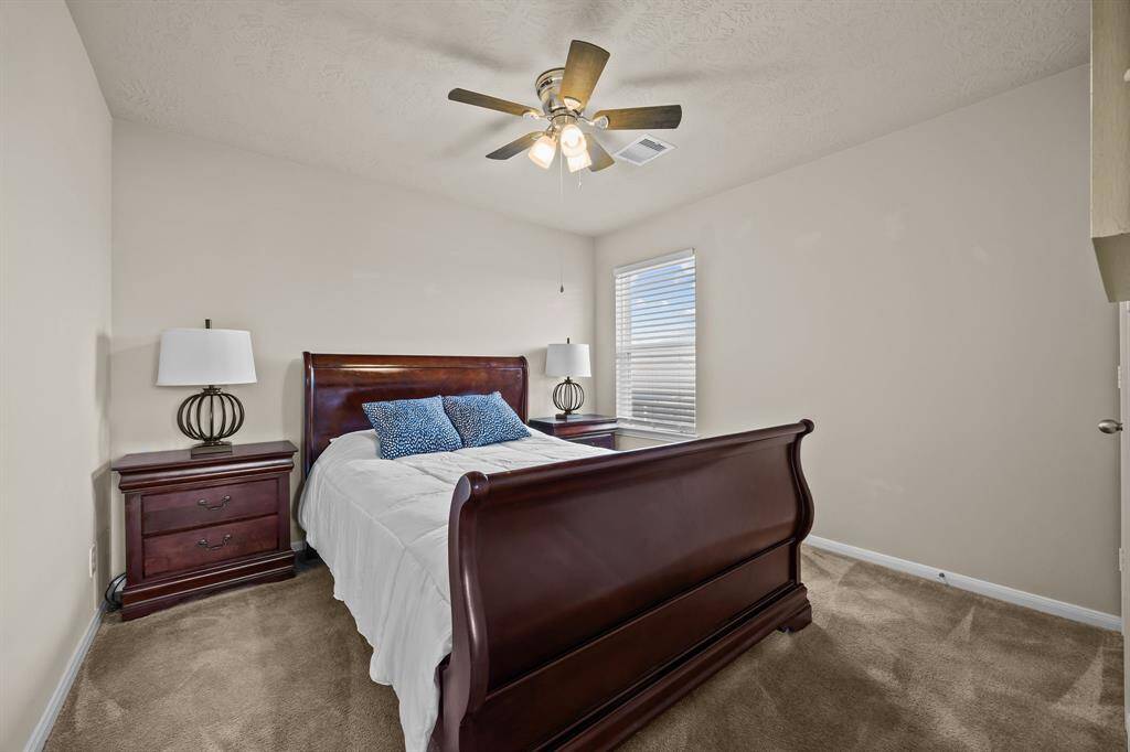 Fourth bedroom.