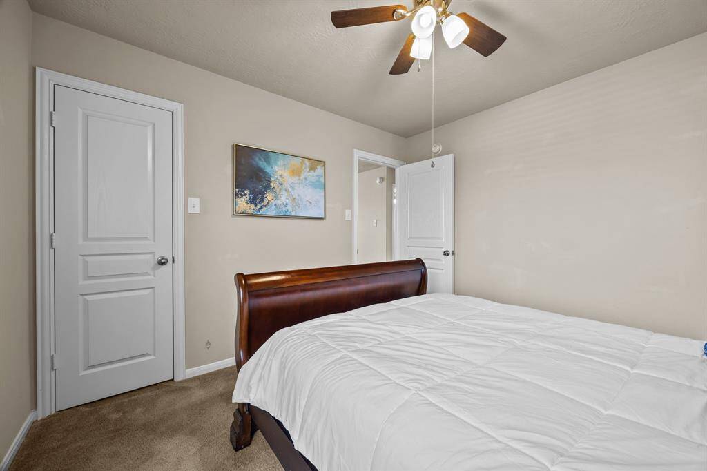 Fourth bedroom.