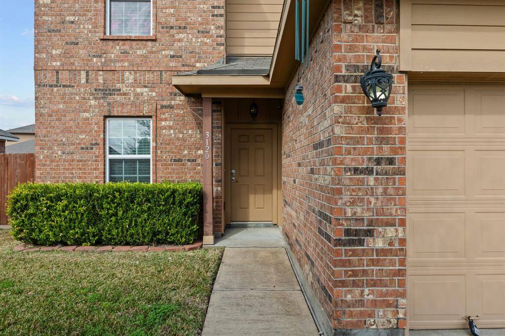 Discover this charming home with 4 spacious bedrooms and 2 full bathrooms, nestled on a serene cul-de-sac.