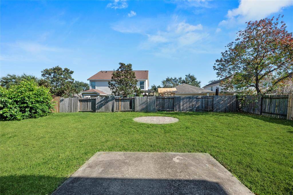 Now to the backyard space. This is your blank canvas to create a backyard retreat.