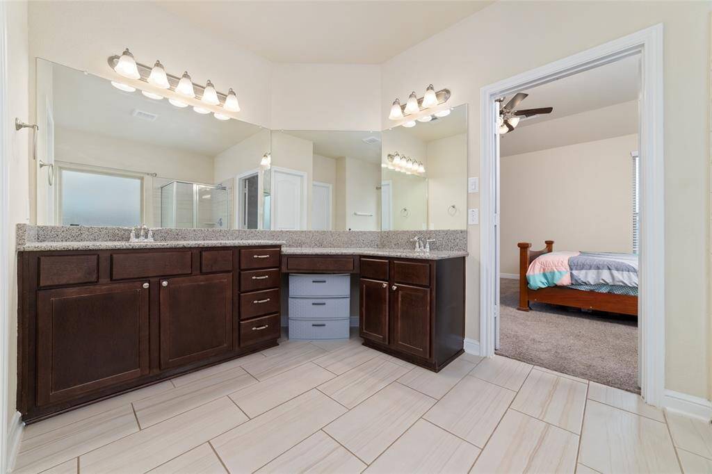 Primary ensuite bathroom
